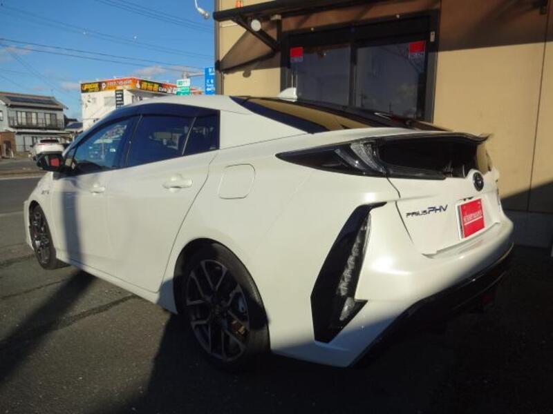 PRIUS PHV