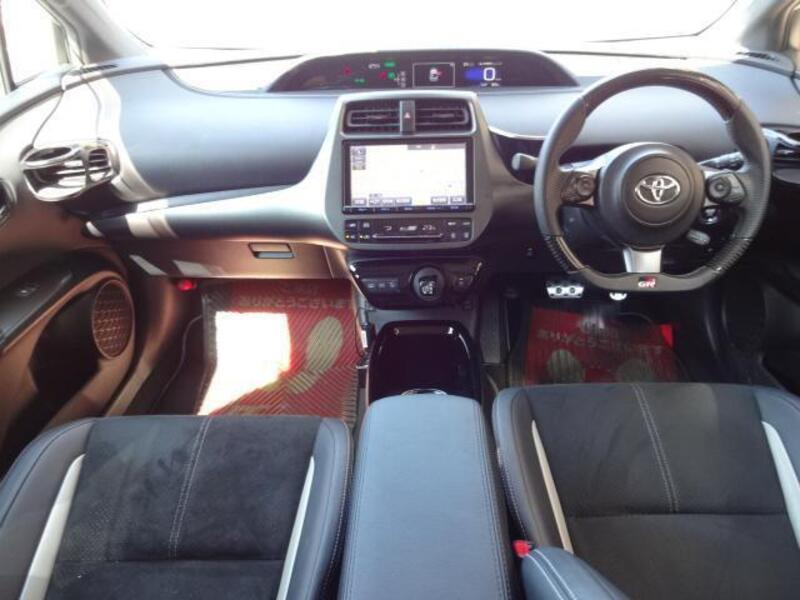 PRIUS PHV