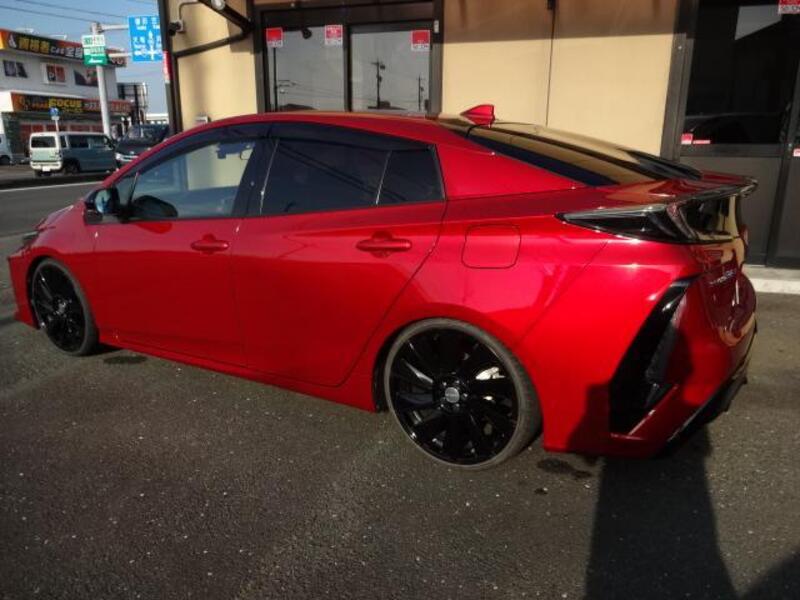 PRIUS PHV