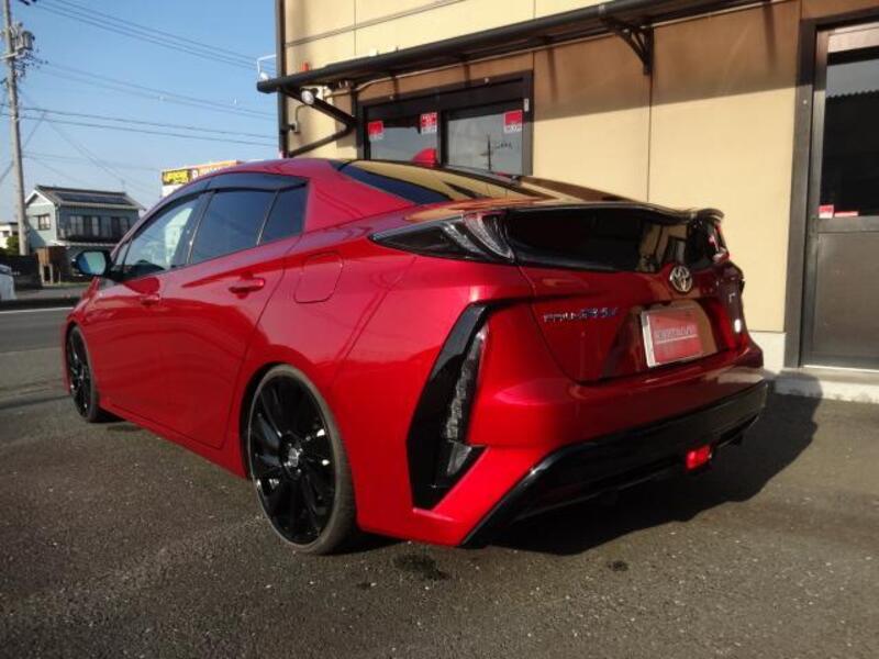PRIUS PHV