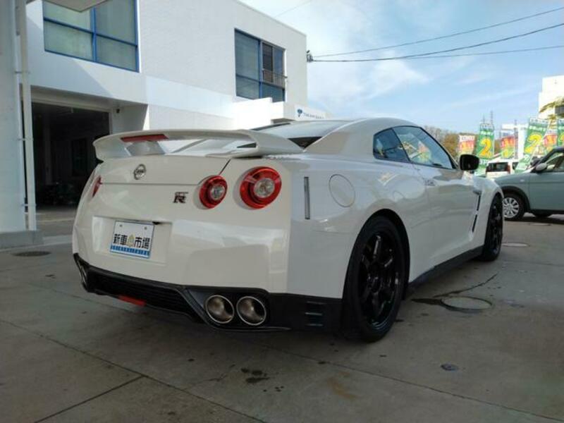 GT-R