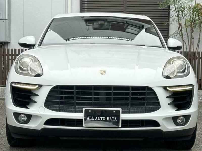 MACAN