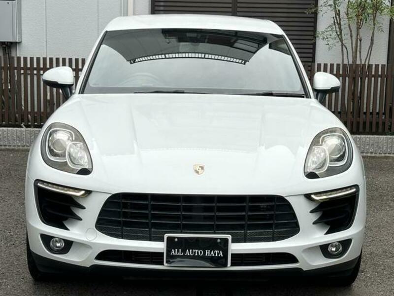 MACAN