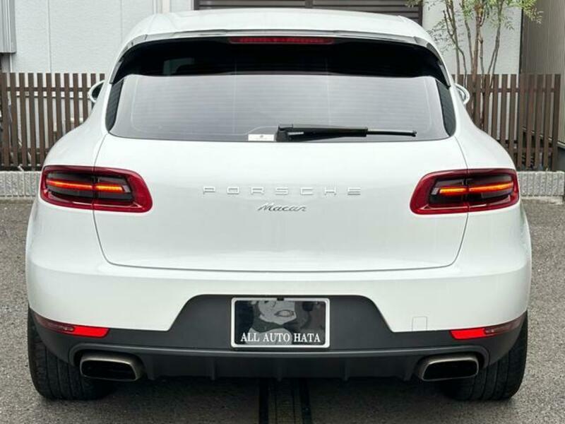 MACAN