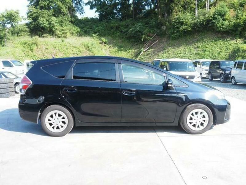 PRIUS ALPHA