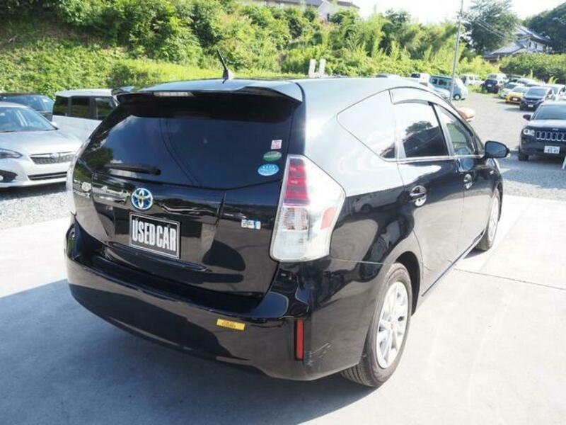 PRIUS ALPHA