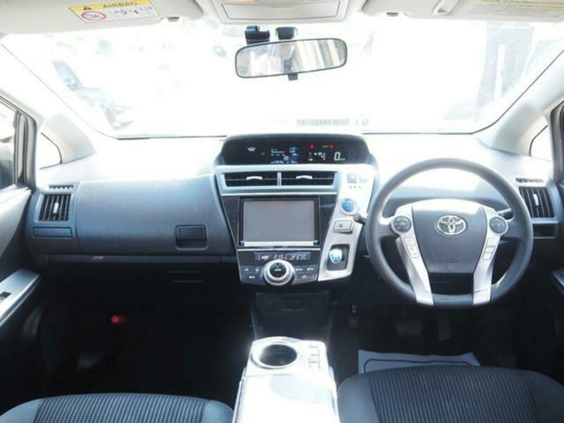 PRIUS ALPHA