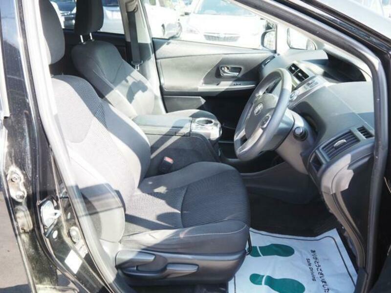PRIUS ALPHA