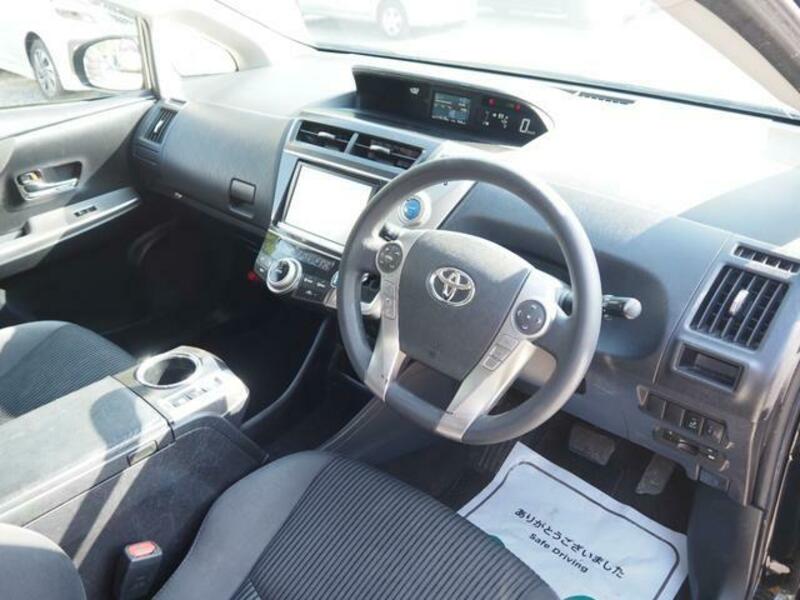 PRIUS ALPHA