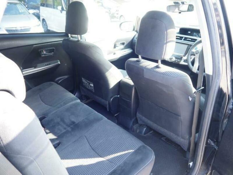 PRIUS ALPHA