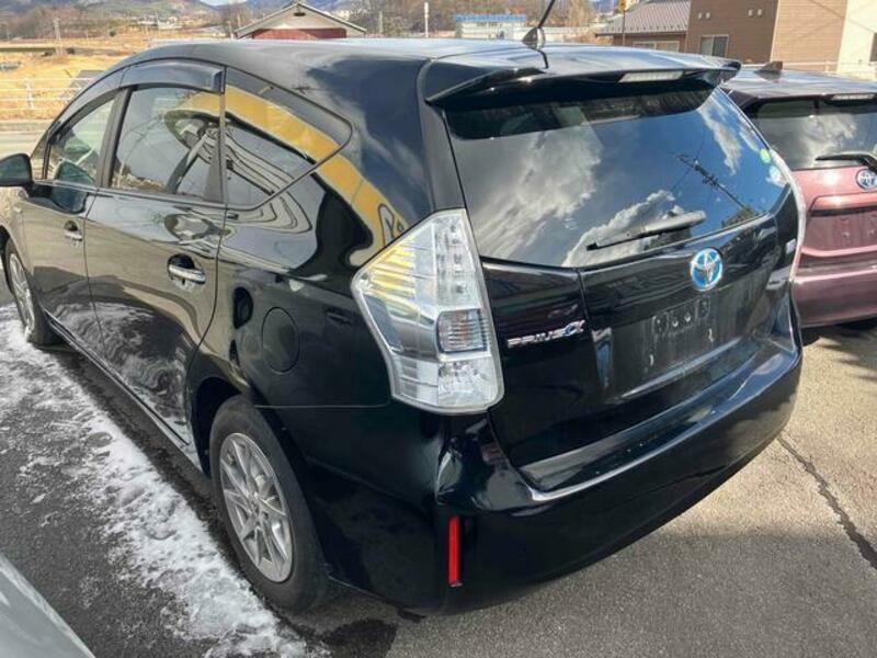 PRIUS ALPHA