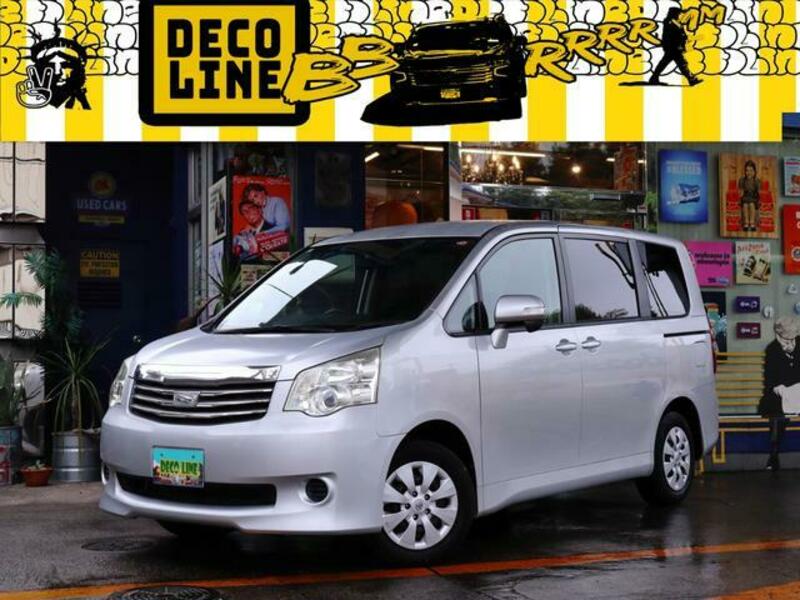 TOYOTA NOAH
