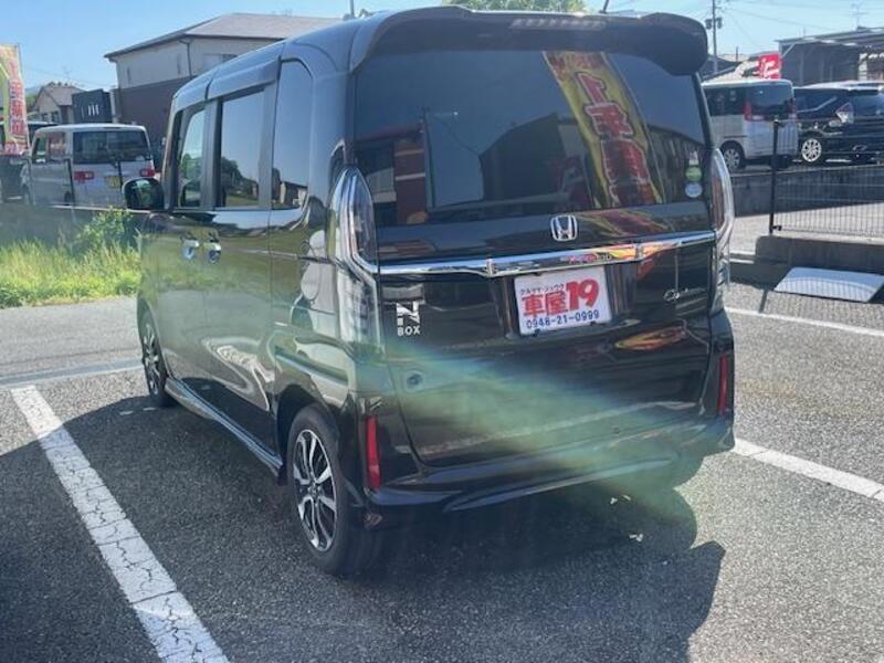 N BOX CUSTOM