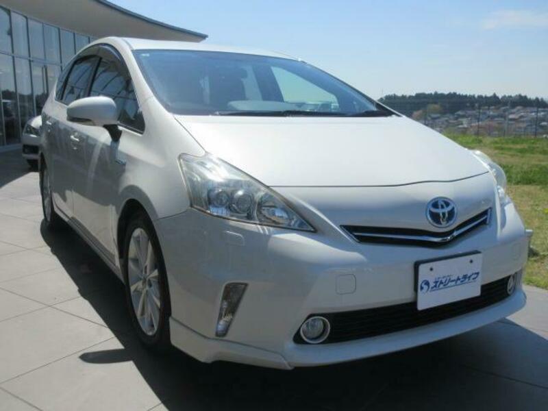 PRIUS ALPHA