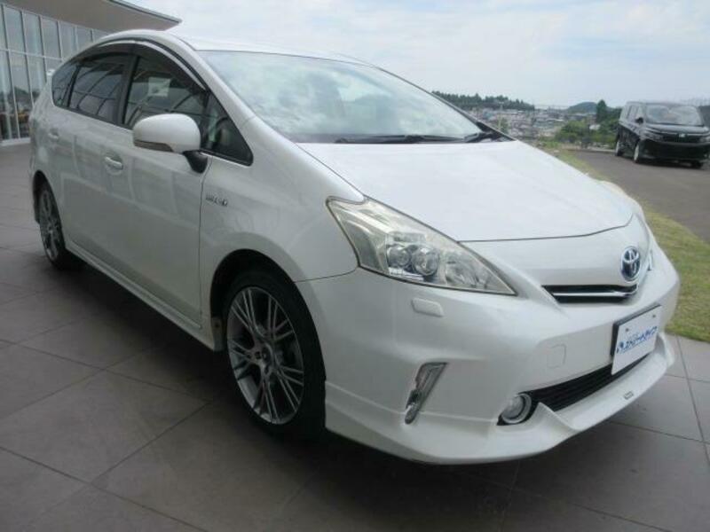 PRIUS ALPHA