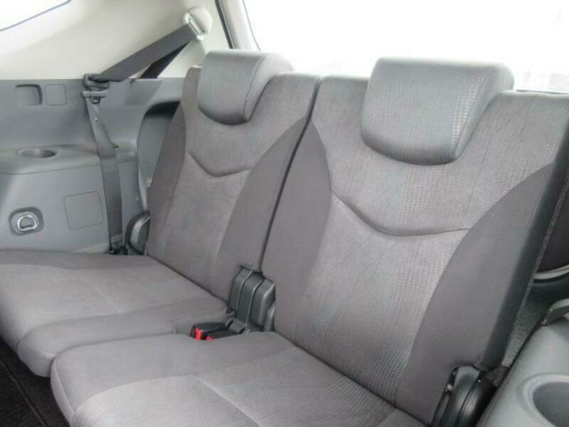 PRIUS ALPHA