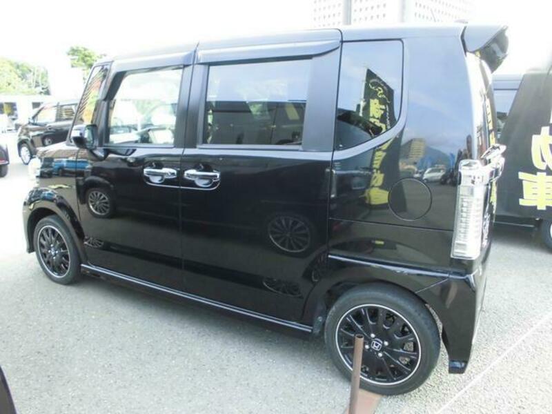 N BOX CUSTOM