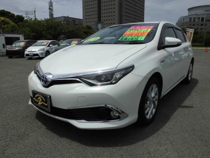 TOYOTA AURIS