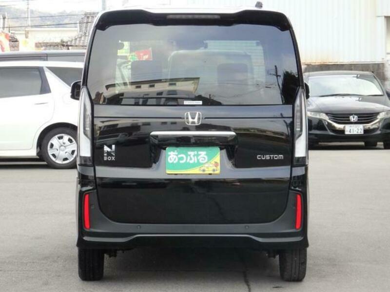 N BOX CUSTOM