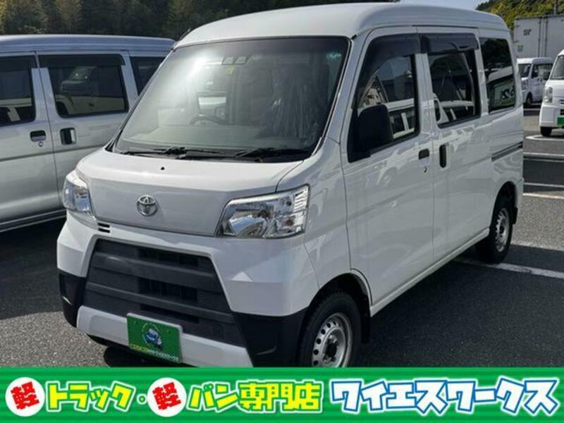 TOYOTA PIXIS VAN