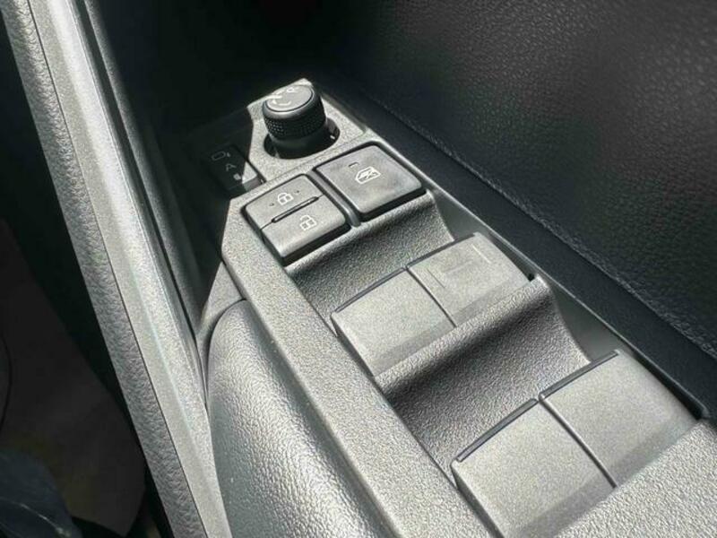 COROLLA CROSS