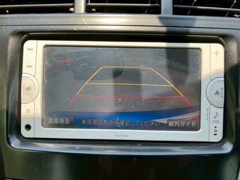 PRIUS ALPHA