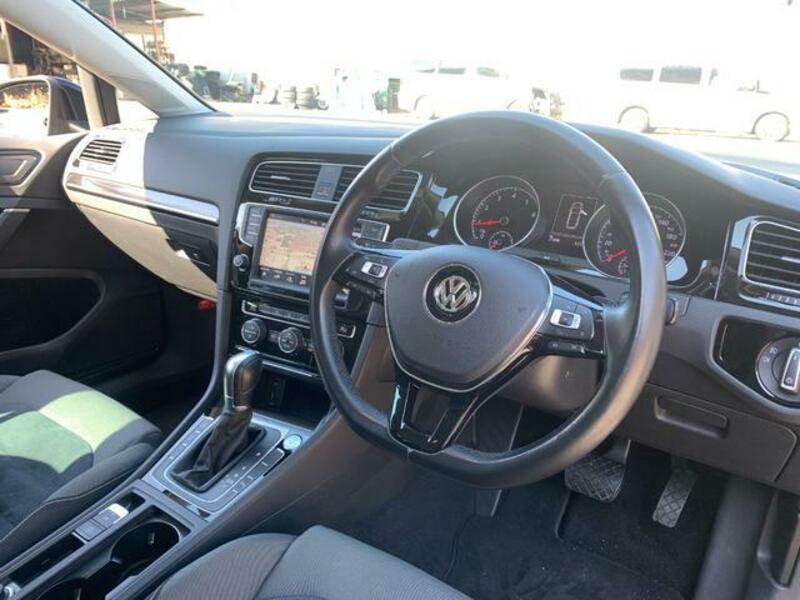 GOLF VARIANT