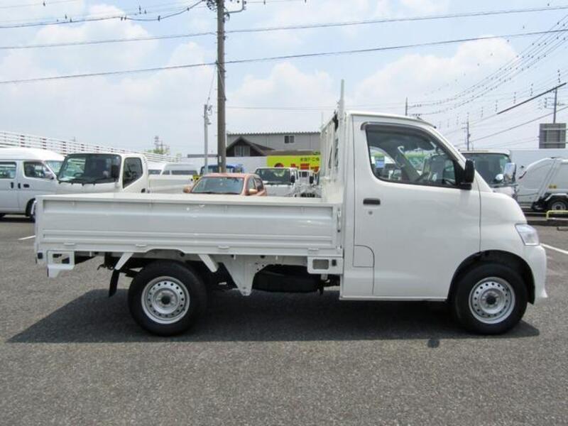 TOWNACE TRUCK