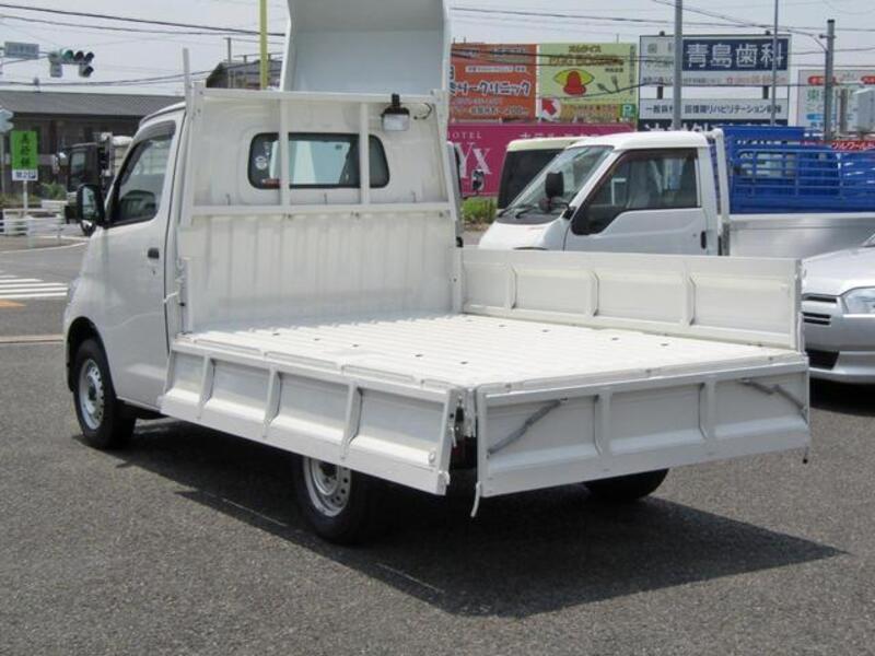 TOWNACE TRUCK