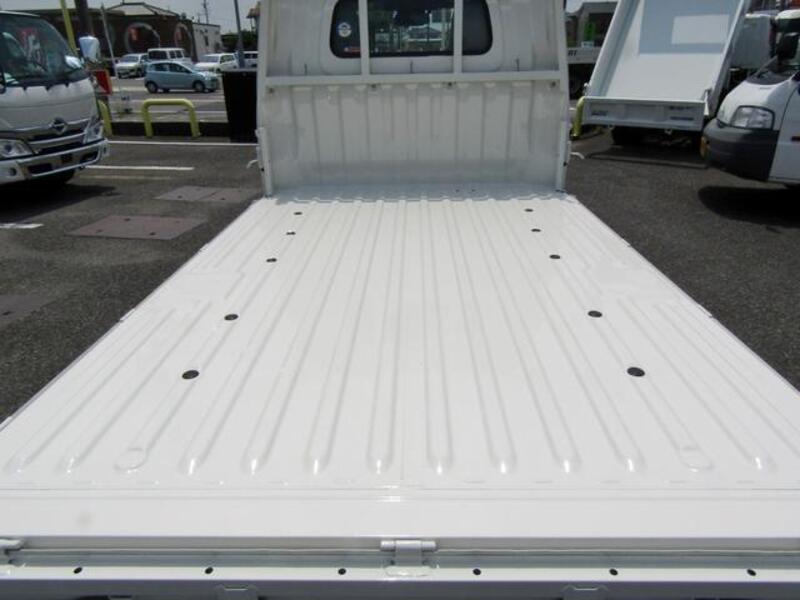 TOWNACE TRUCK