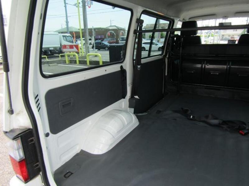 BONGO VAN
