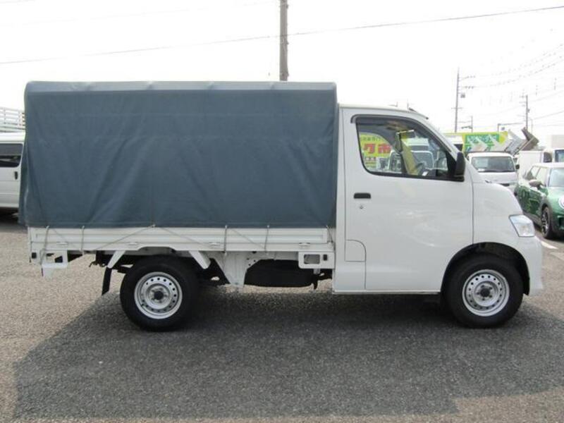 TOWNACE TRUCK