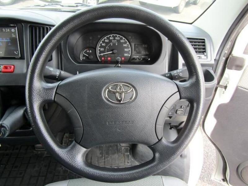TOWNACE TRUCK