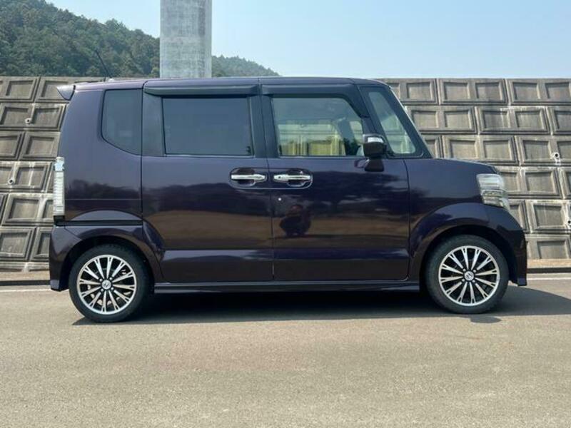 N BOX CUSTOM