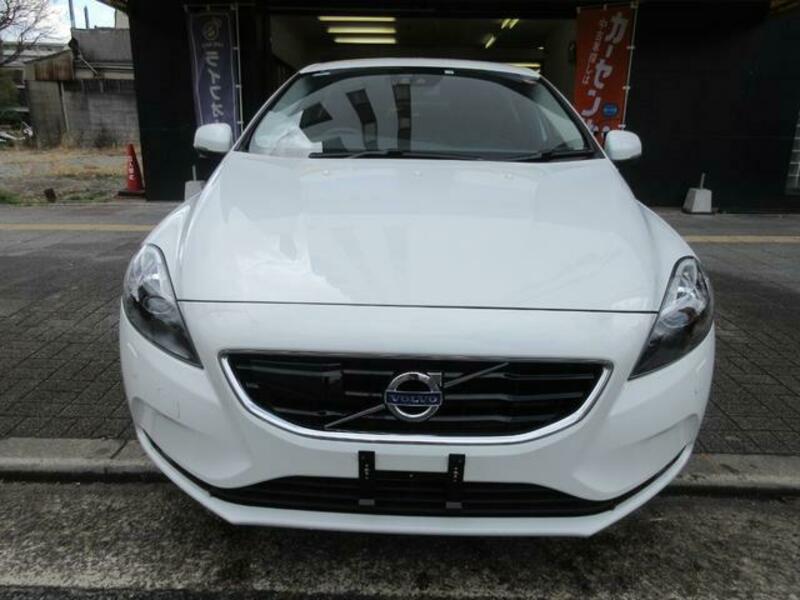 V40
