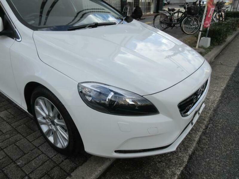 V40