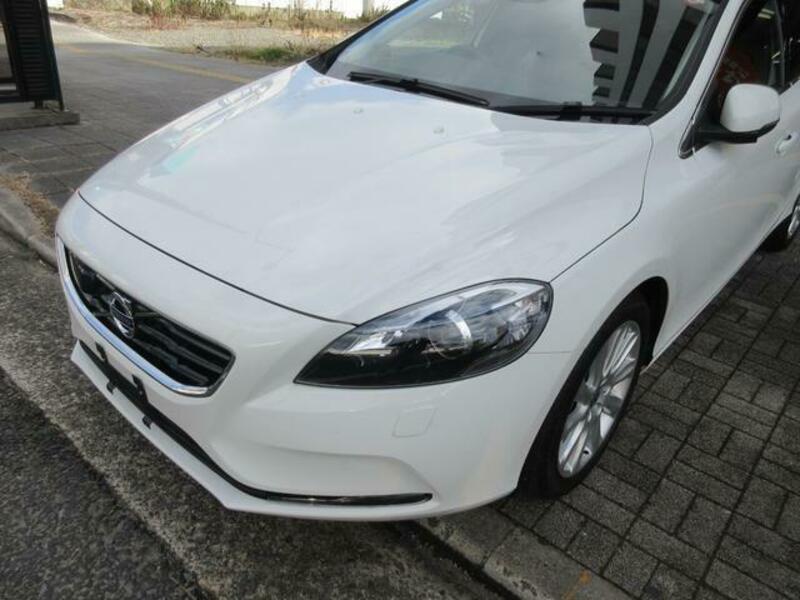 V40