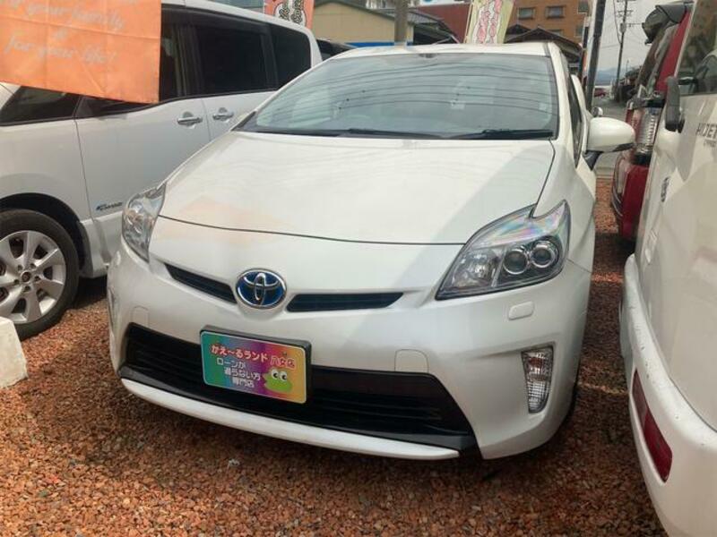 TOYOTA PRIUS