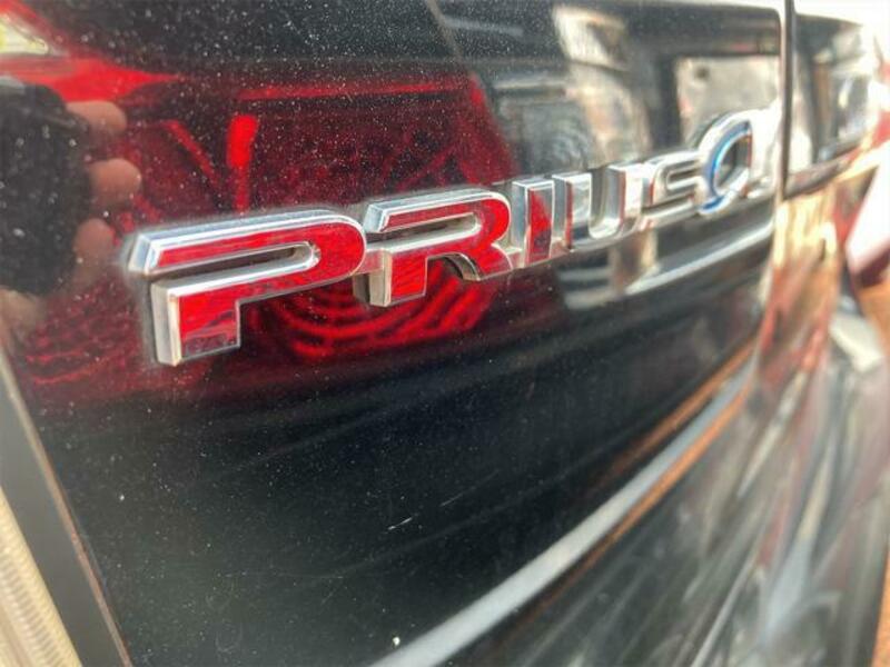 PRIUS ALPHA