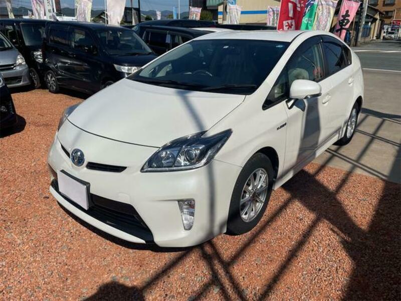 TOYOTA PRIUS