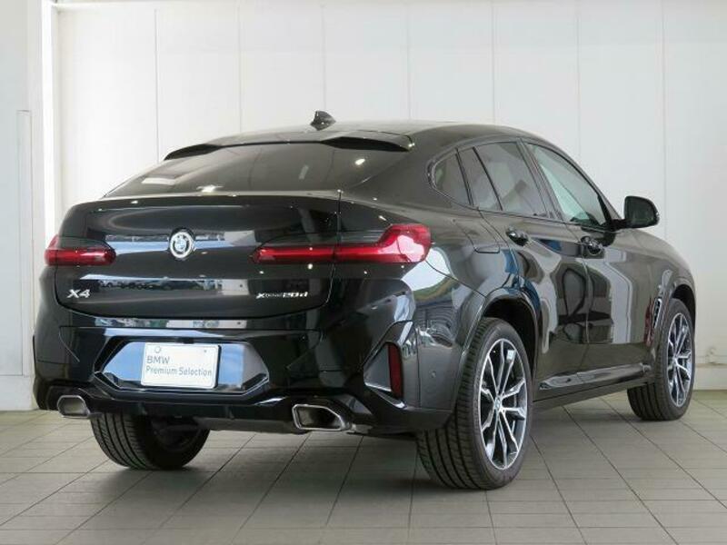 X4