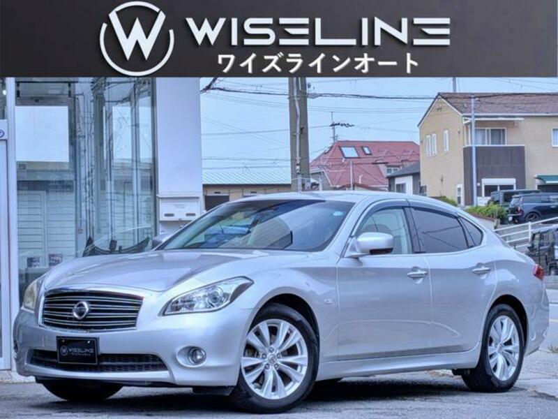NISSAN FUGA