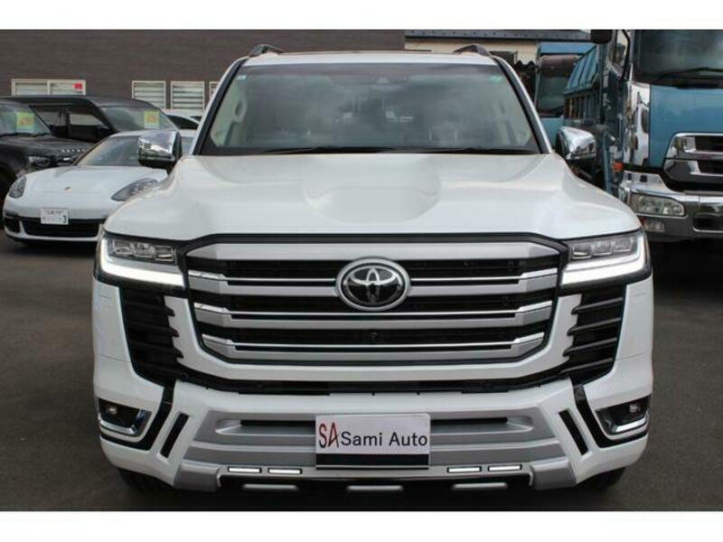 LAND CRUISER