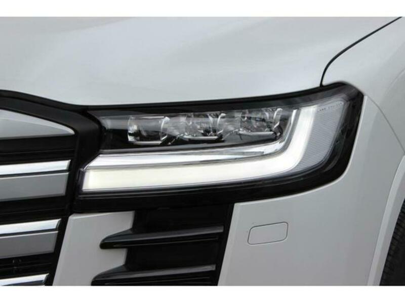 LAND CRUISER