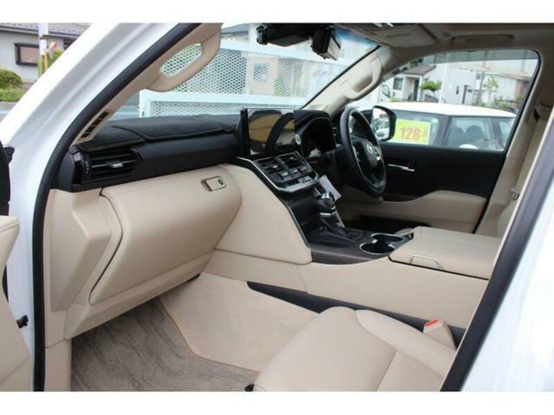 LAND CRUISER