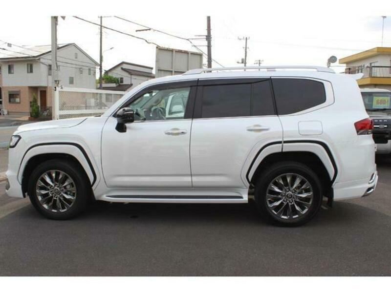 LAND CRUISER
