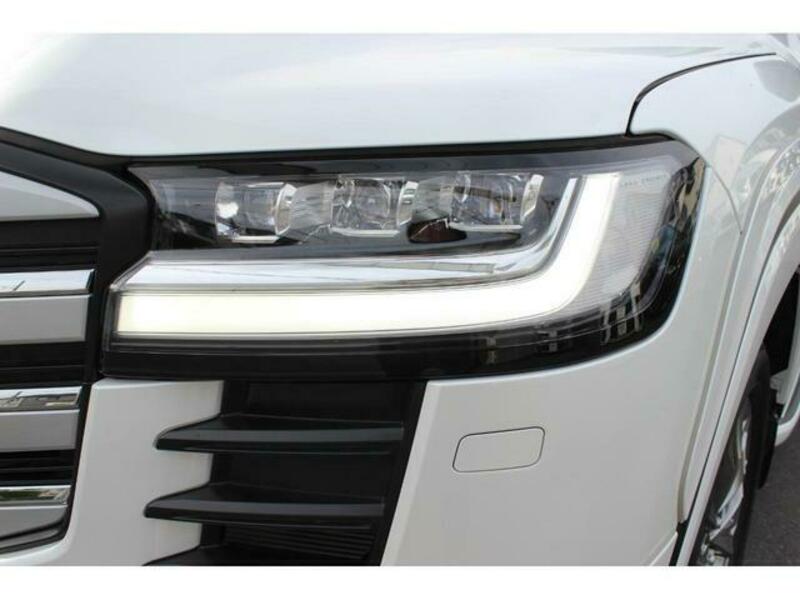 LAND CRUISER