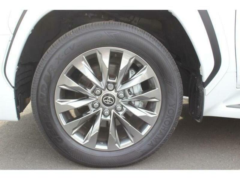 LAND CRUISER