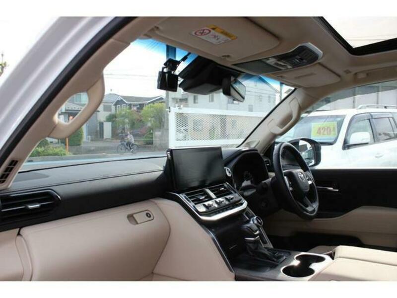 LAND CRUISER