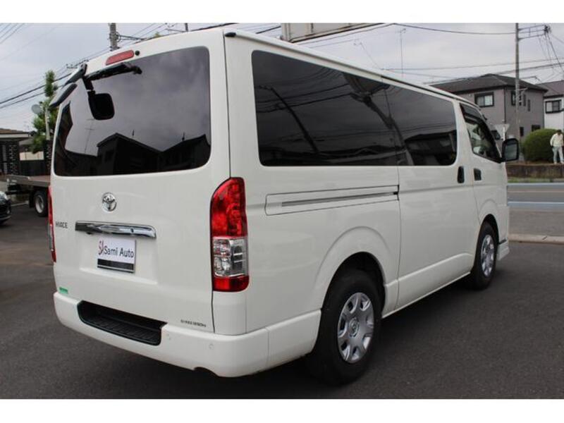 HIACE VAN